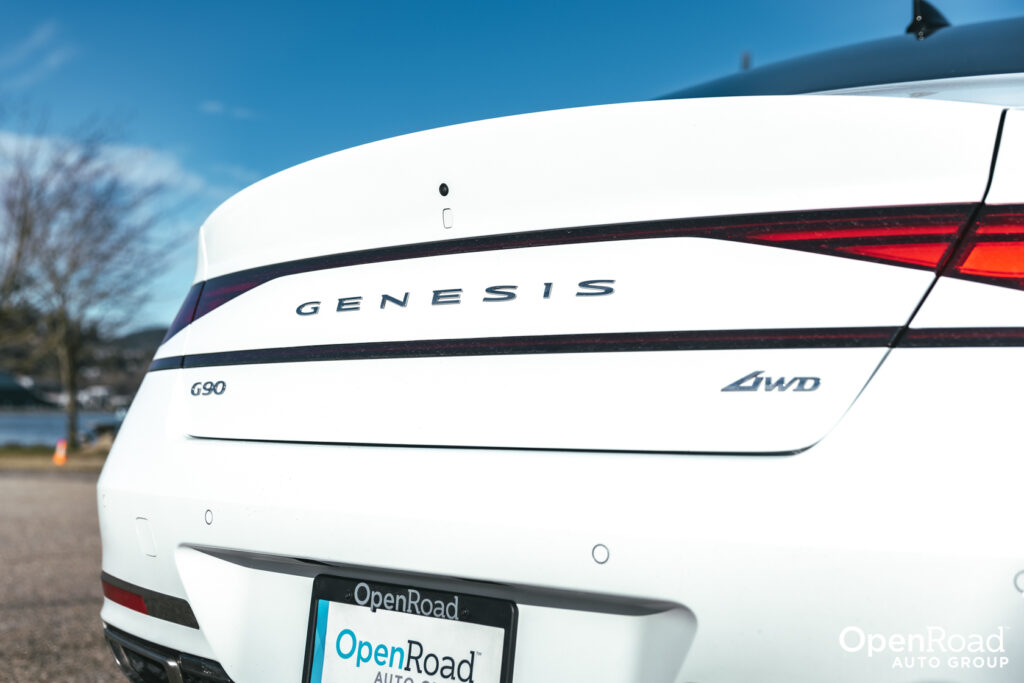 2023 Genesis G90