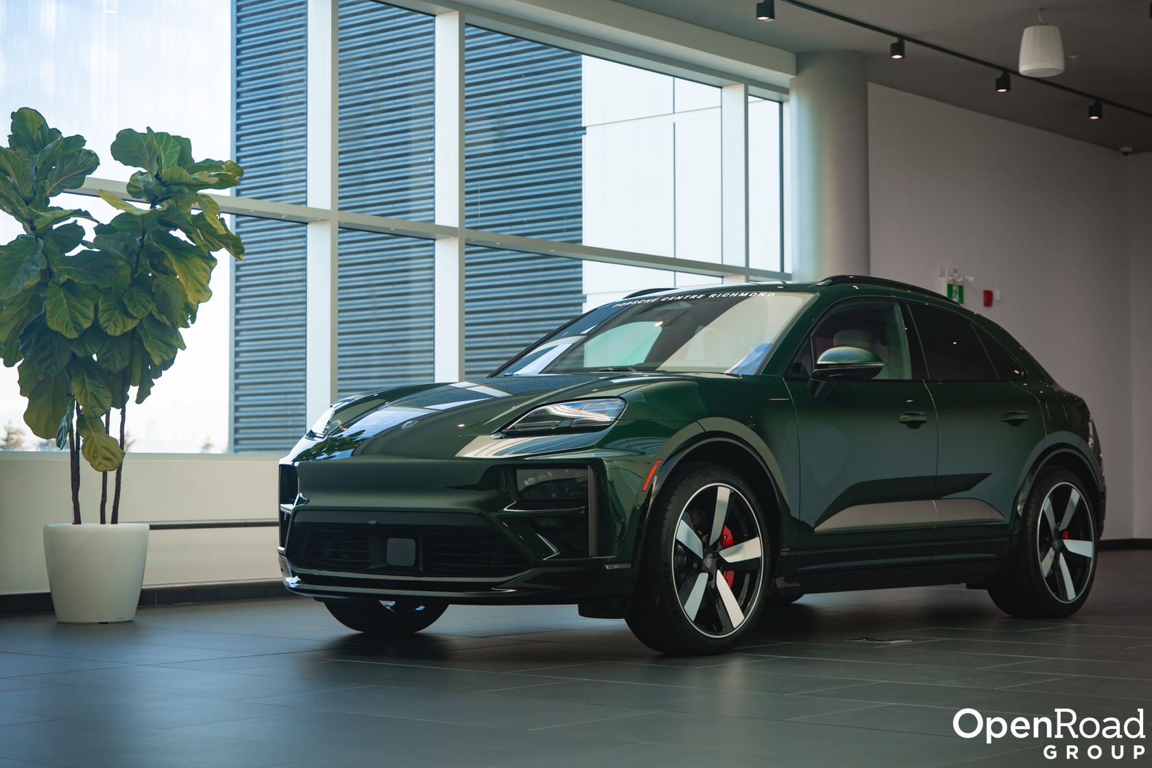 Porsche Introduces the All-New Macan Electric