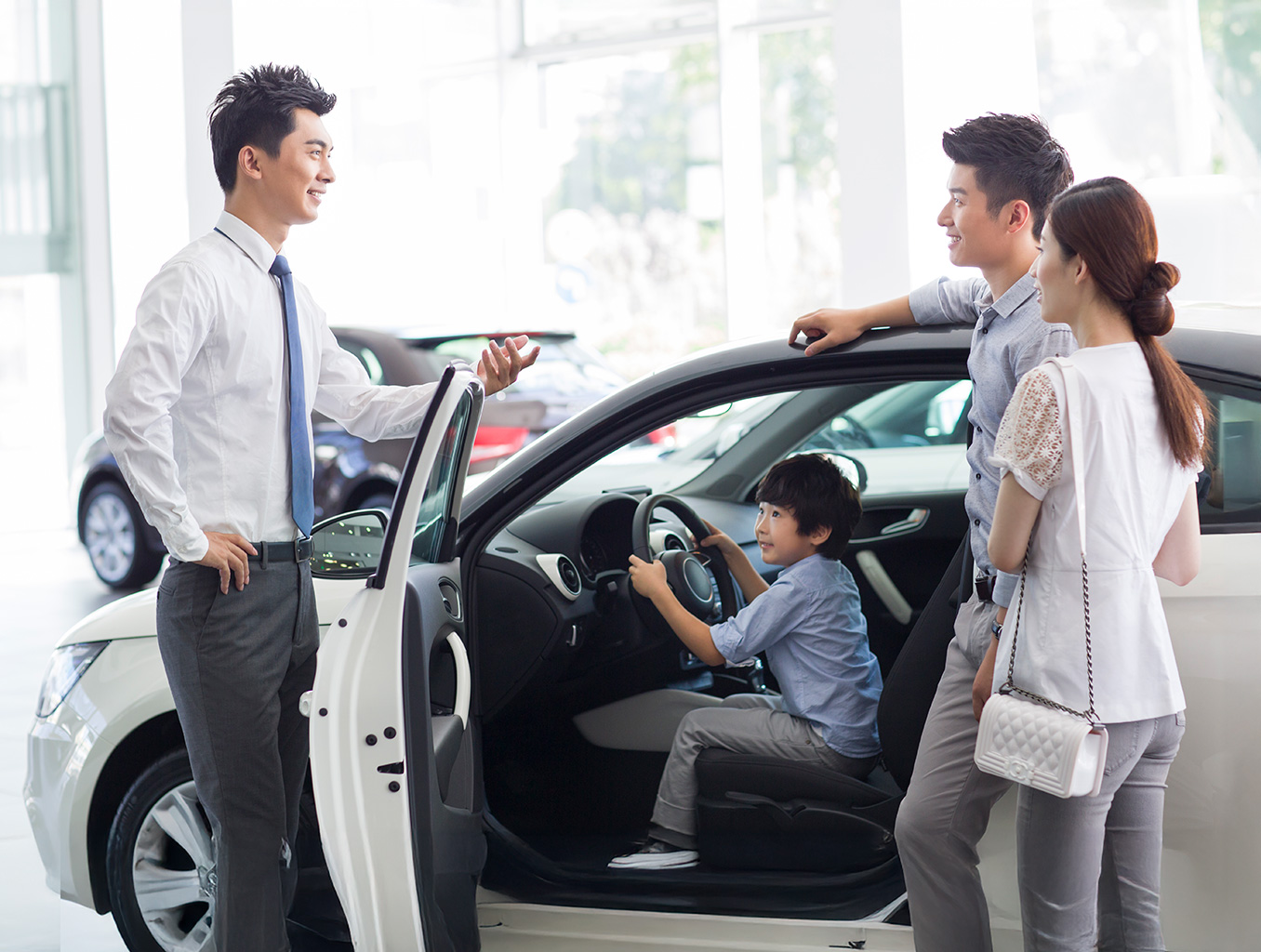 First Car, First Credit – Your Guide to Buying Your First Car with No Credit 